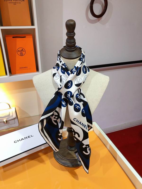 Chanel silk scarf 90X90cm E11 (9)